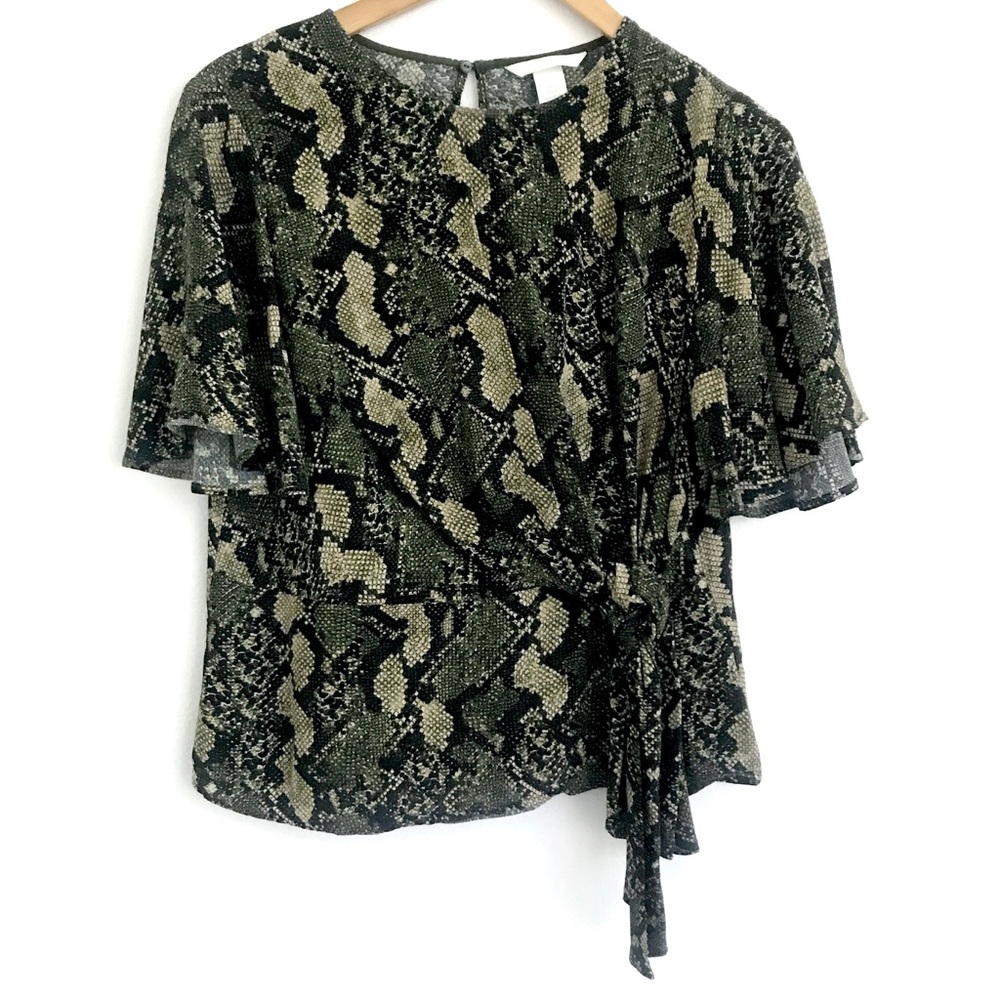H&M short sleeve snakeskin top